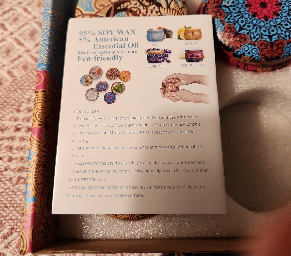 Gift Set Box Of 4 Candles - Picture 2 of 10